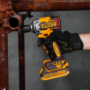Imagen de Kit Industrial 9 Pzas C/2 Bat 4Ah Cargador y Accesorios Ingco